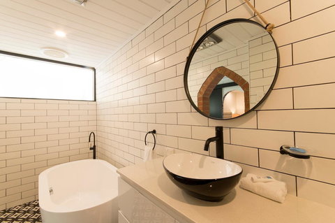 The Manor Basket Range - Accommodation Directory 2