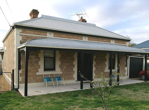 Hilda Anna's - Accommodation Directory 13