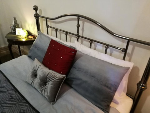 Hilda Anna's - Accommodation Directory 25