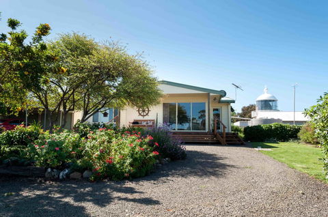 Admirals Inn - Accommodation Directory 11