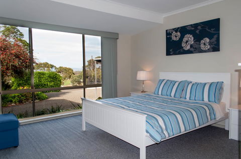 Admirals Inn - Accommodation Directory 27