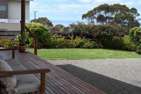 Admirals Inn - Accommodation Directory 24