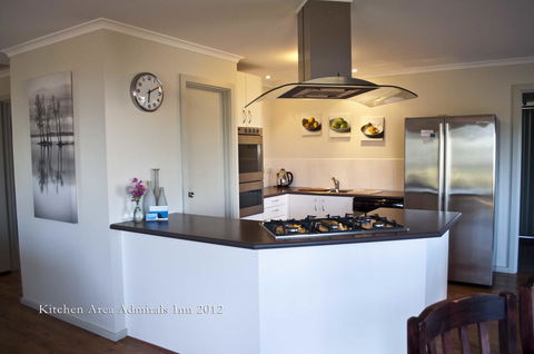 Admirals Inn - Accommodation Directory 0