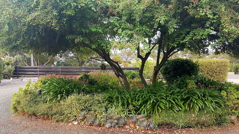 Admirals Inn - Accommodation Directory 2