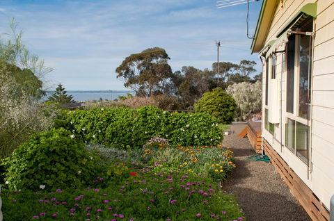 Admirals Inn - Accommodation Directory 25