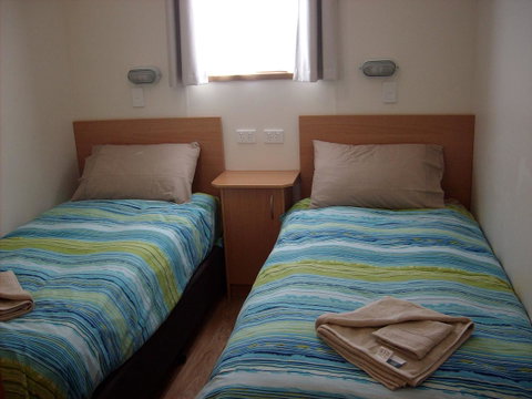 Jacko's Holiday Cabins - Accommodation Directory 6