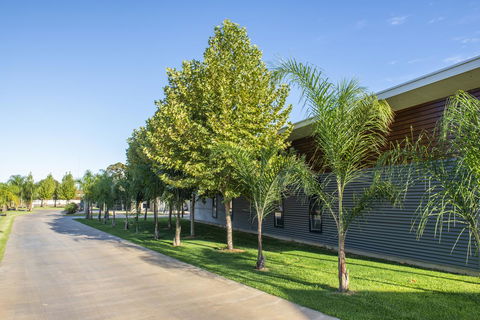 Paringa Resort - Accommodation Directory 16