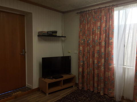 Kingscote Central - Accommodation Directory 2