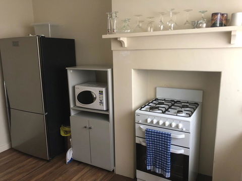 Kingscote Central - Accommodation Directory 3