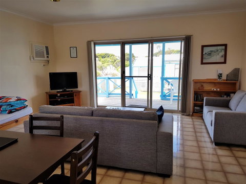 Marion Bay Holiday Villas - Accommodation Directory 10