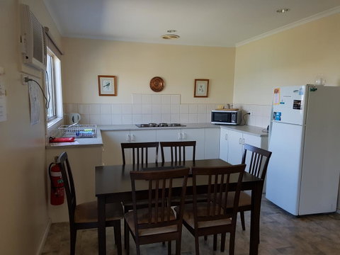Marion Bay Holiday Villas - Accommodation Directory 9