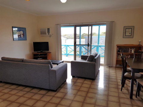 Marion Bay Holiday Villas - Accommodation Directory 1