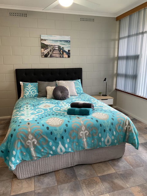 Longbeach Apartments - Accommodation Directory 2
