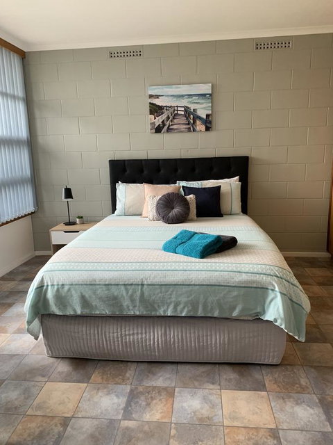 Longbeach Apartments - Accommodation Directory 3