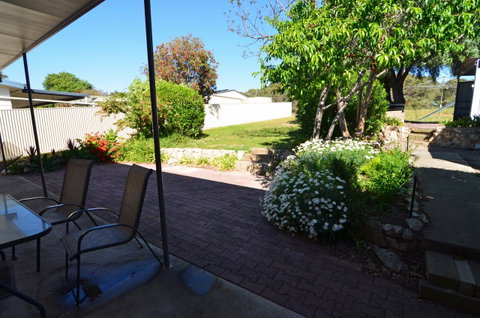 Beachview - Accommodation Directory 31