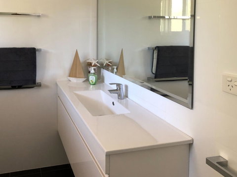 Beachview - Accommodation Directory 22