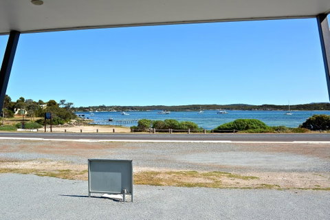 Beachview - Accommodation Directory 34