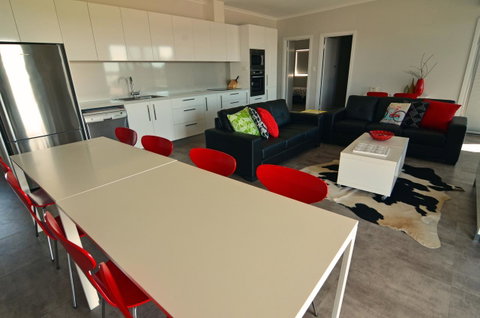 Beachview - Accommodation Directory 7