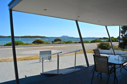 Beachview - Accommodation Directory 4