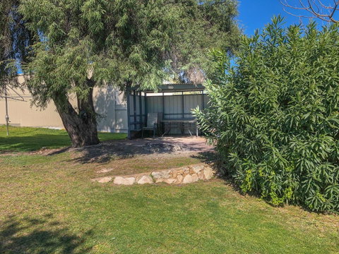 Beachview - Accommodation Directory 29