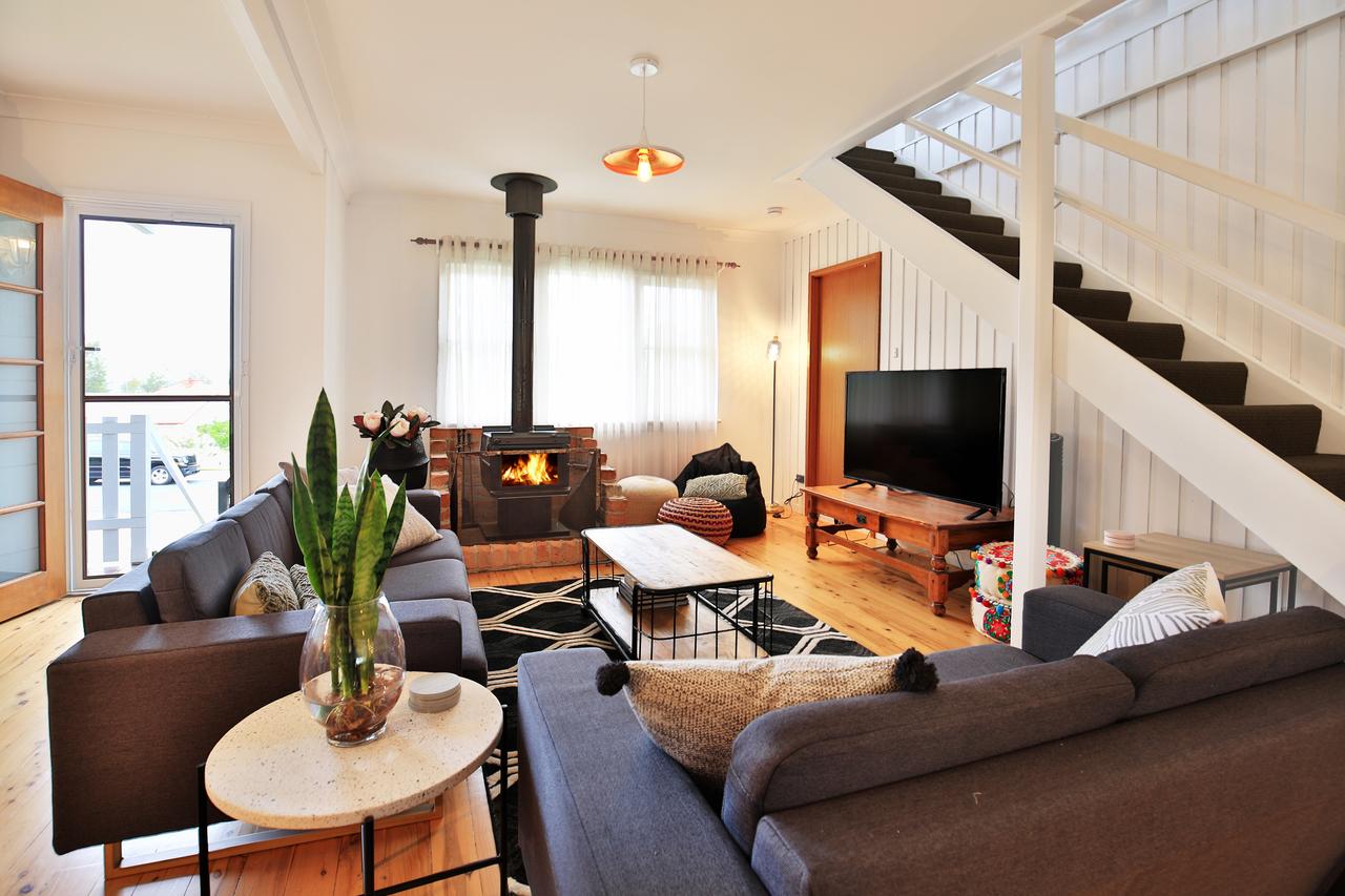 Basin View NSW Accommodation Directory