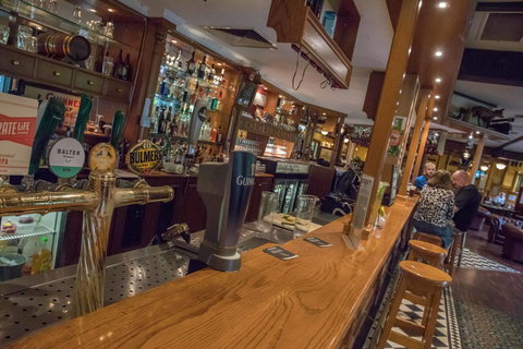 Mick O\'Sheas - Accommodation Directory 11