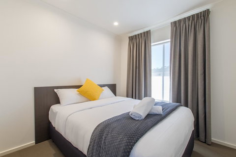 Mick O\'Sheas - Accommodation Directory 17