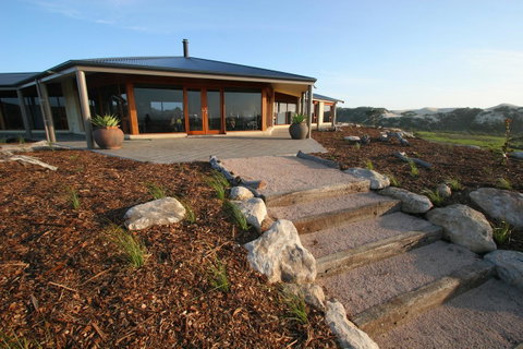 Almonta Park Lodge - Accommodation Directory 2