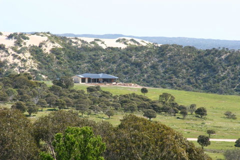 Almonta Park Lodge - Accommodation Directory 0