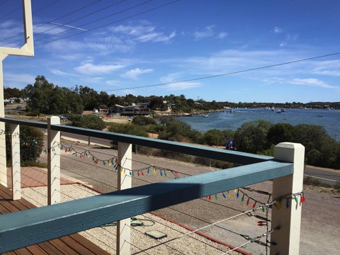 Seascape - Accommodation Directory 0