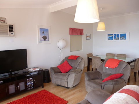 Seascape - Accommodation Directory 7