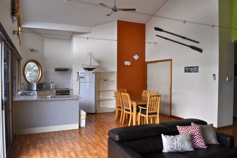 Rest A Shore Coffin Bay - Accommodation Directory 6