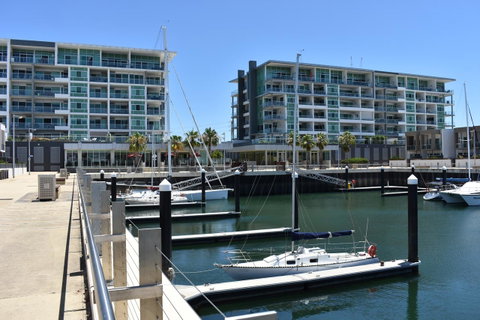 Breakwater Apartment - Accommodation Directory 1