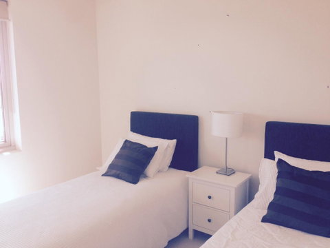 Breakwater Apartment - Accommodation Directory 9