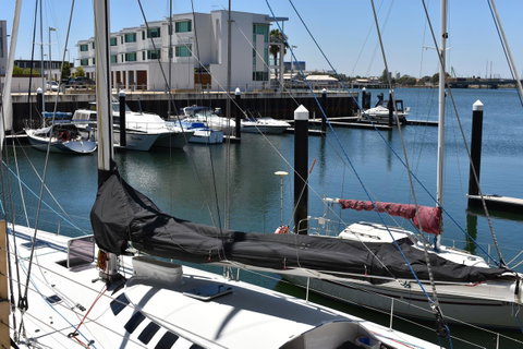 Breakwater Apartment - Accommodation Directory 6