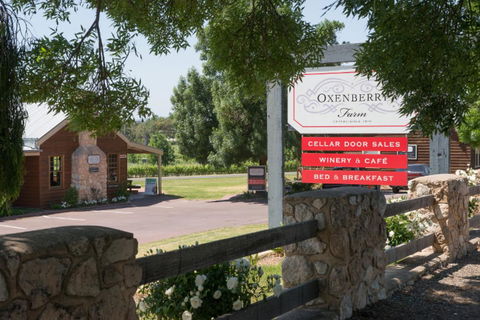 OXENBERRY FARM - Accommodation Directory 0
