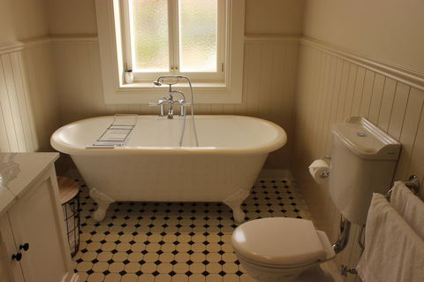 OXENBERRY FARM - Accommodation Directory 5