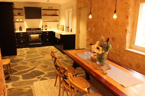 OXENBERRY FARM - Accommodation Directory 10