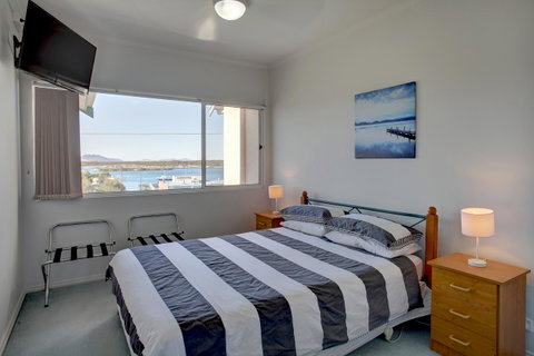 Bay Bliss - Accommodation Directory 11