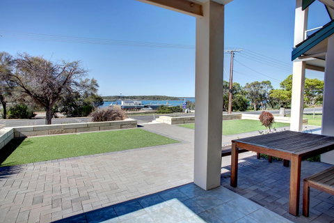Bay Bliss - Accommodation Directory 1