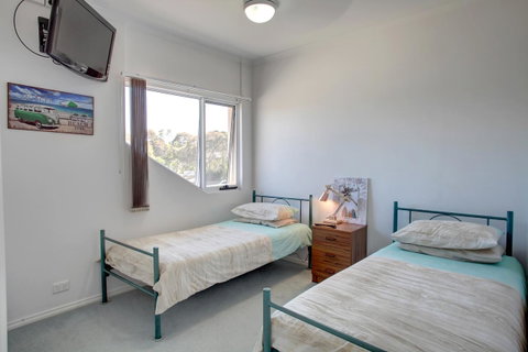 Bay Bliss - Accommodation Directory 10