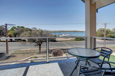 Bay Bliss - Accommodation Directory 13