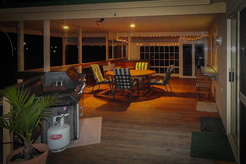 Baywatch - Accommodation Directory 11
