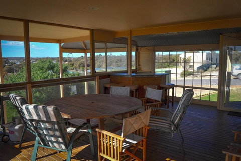 Baywatch - Accommodation Directory 0