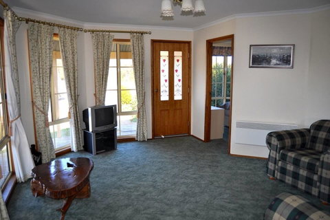 Baywatch - Accommodation Directory 6