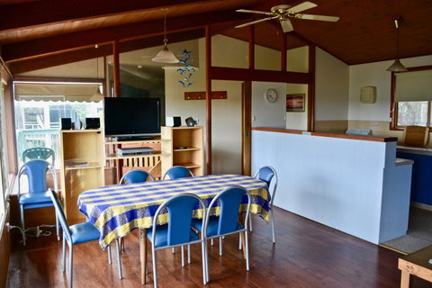 Dolphinview - Accommodation Directory 3