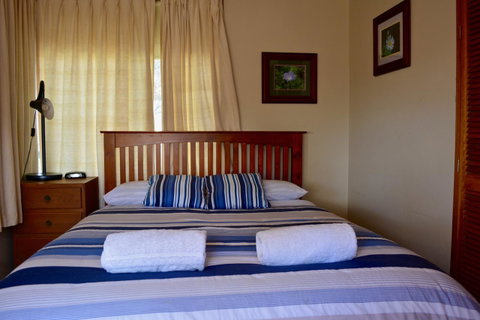 Dolphinview - Accommodation Directory 6