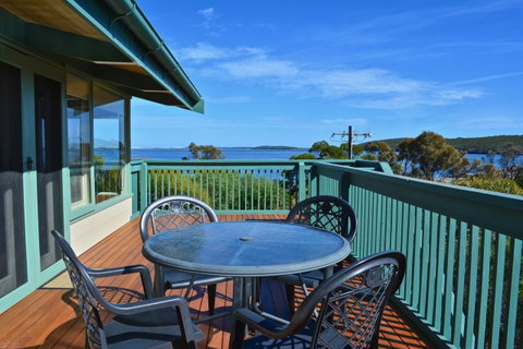 Dolphinview - Accommodation Directory 0