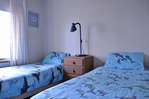 Dolphinview - Accommodation Directory 7