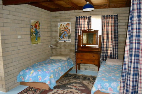 Dolphinview - Accommodation Directory 9